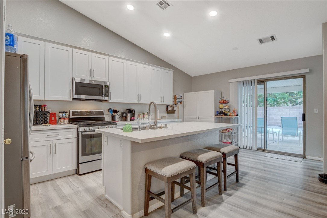 1078 Sandstone Canyon Street