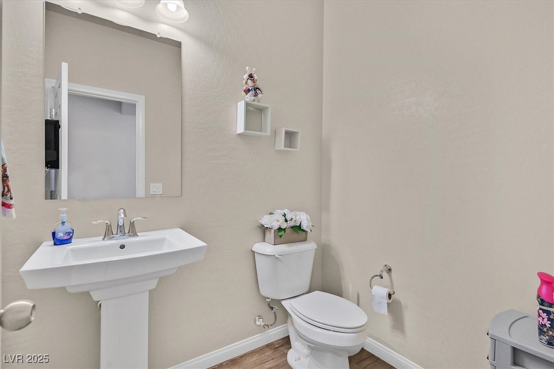 8919 Don Valley Avenue