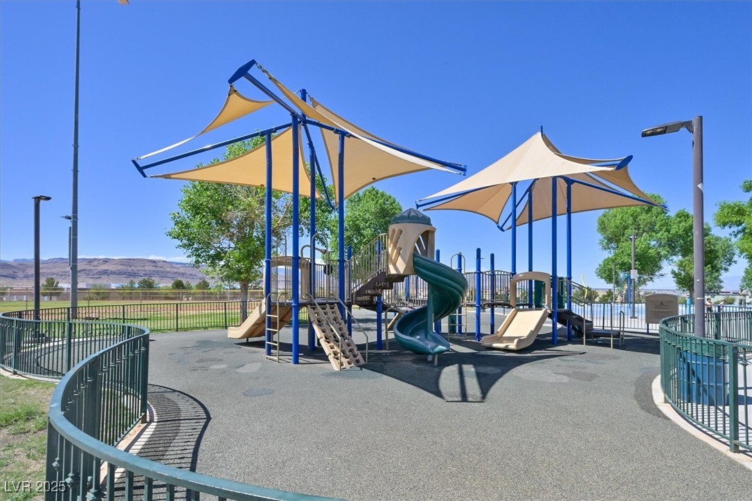 8919 Don Valley Avenue