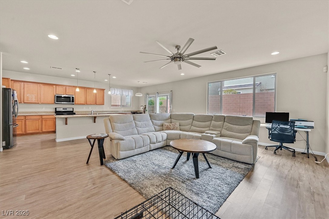 8919 Don Valley Avenue