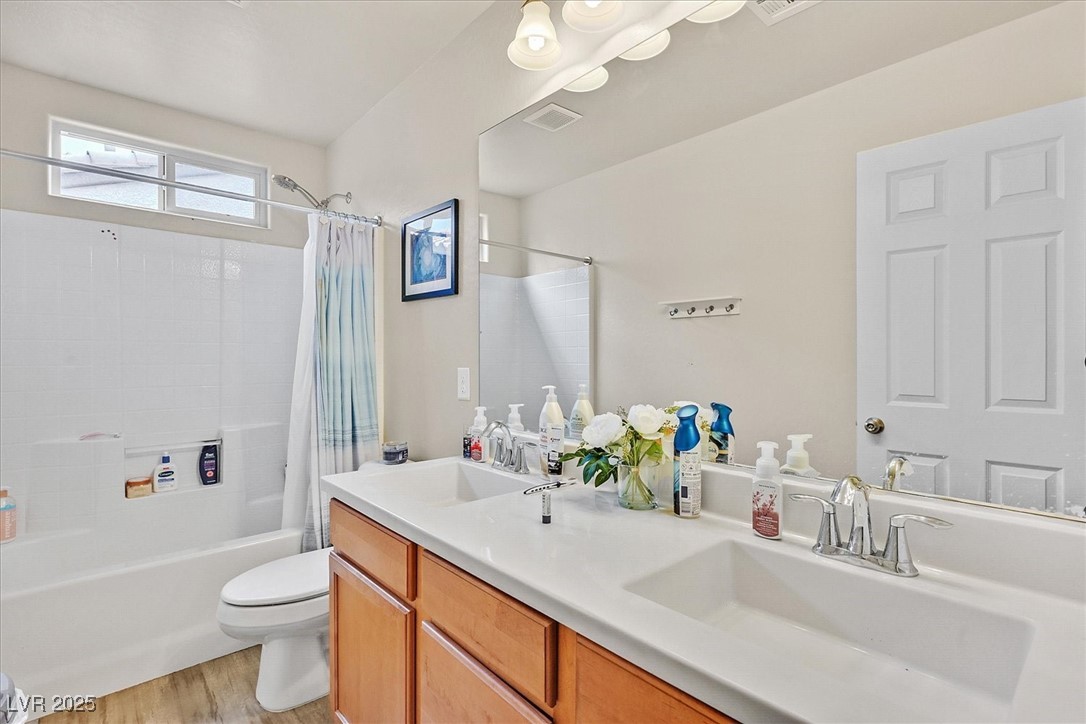 8919 Don Valley Avenue