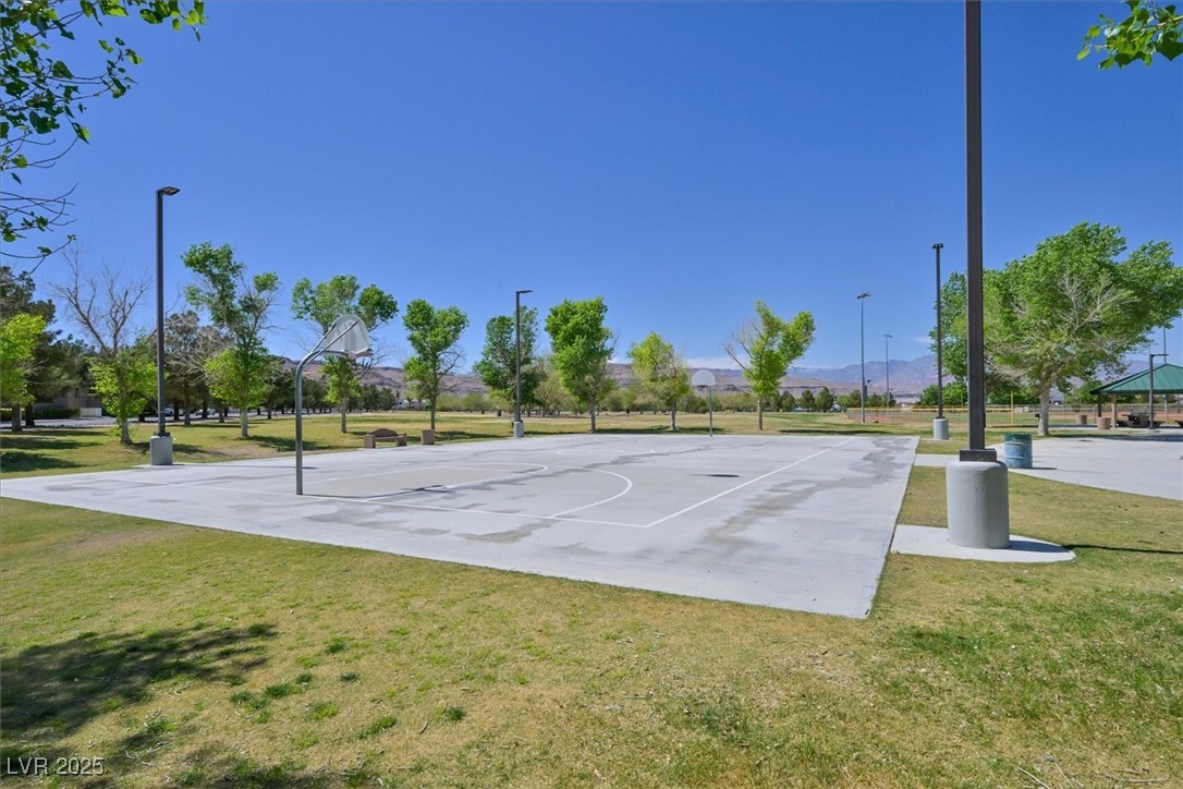 8919 Don Valley Avenue