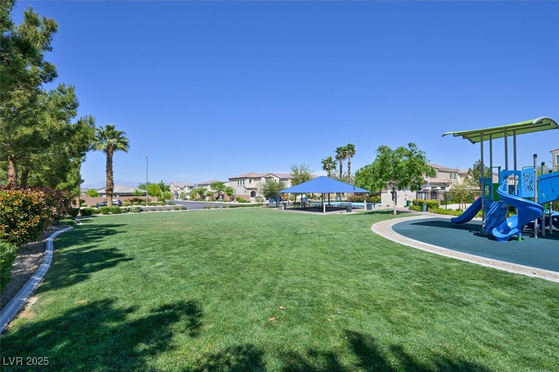 8919 Don Valley Avenue