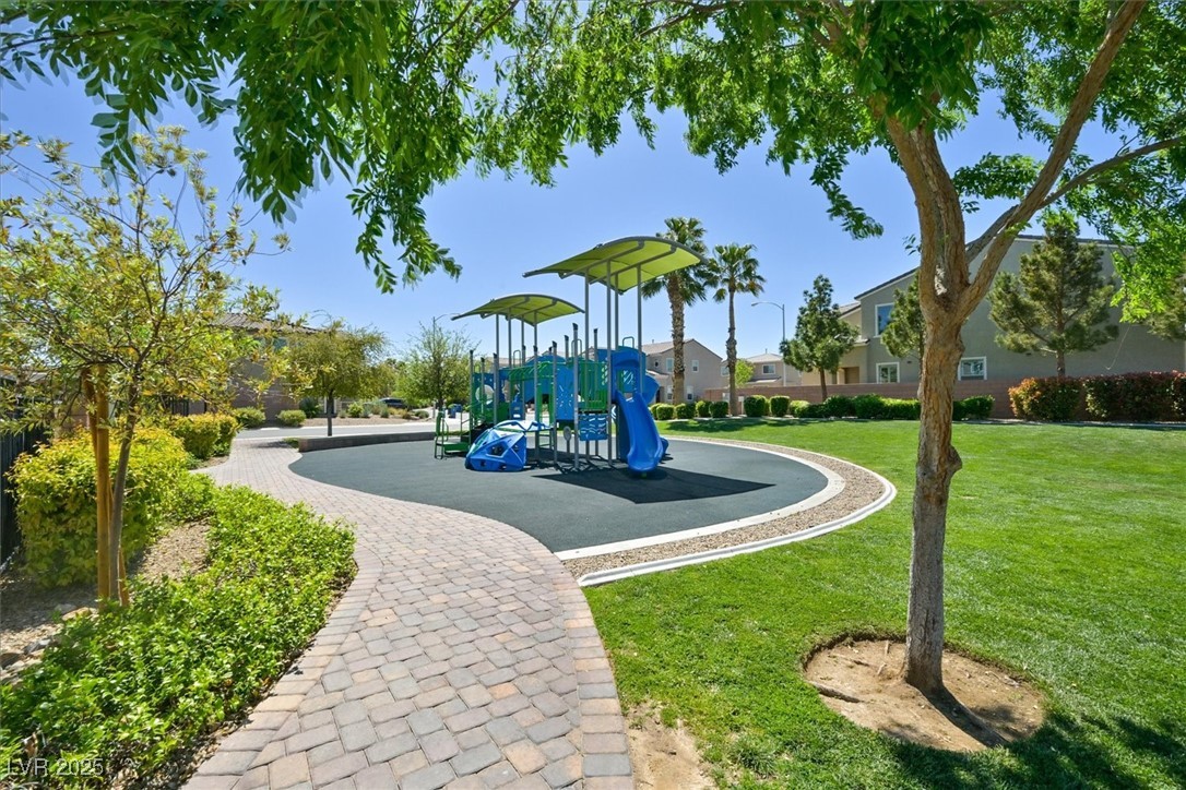 8919 Don Valley Avenue