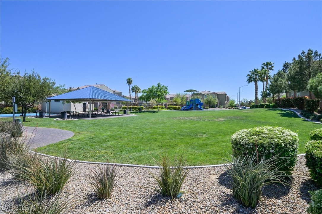 8919 Don Valley Avenue