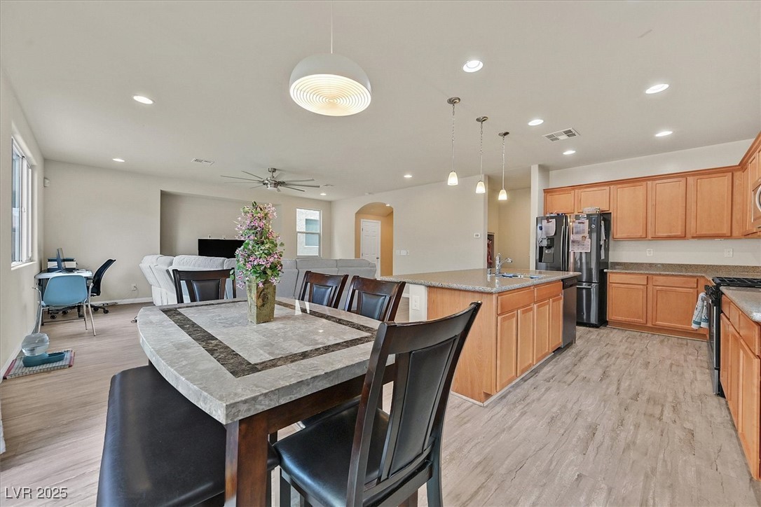 8919 Don Valley Avenue