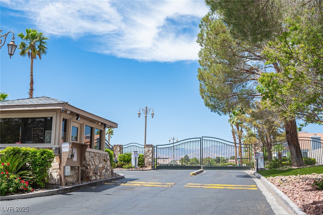3025 Yankee Clipper Drive