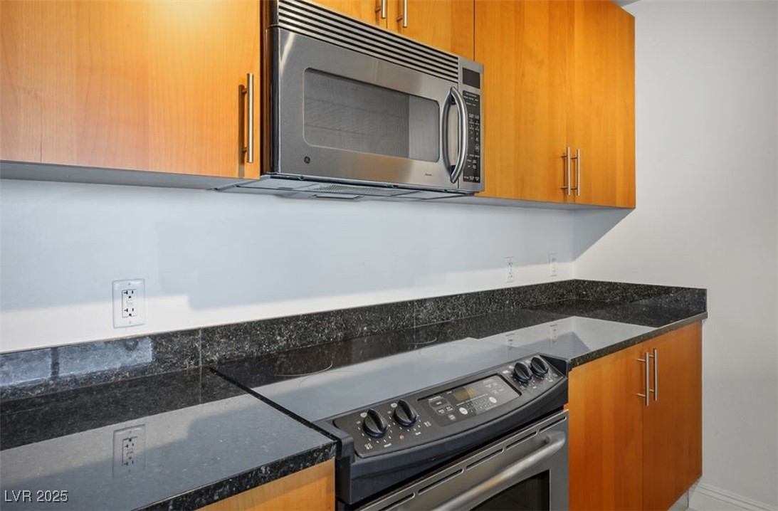200 West Sahara Avenue 3312