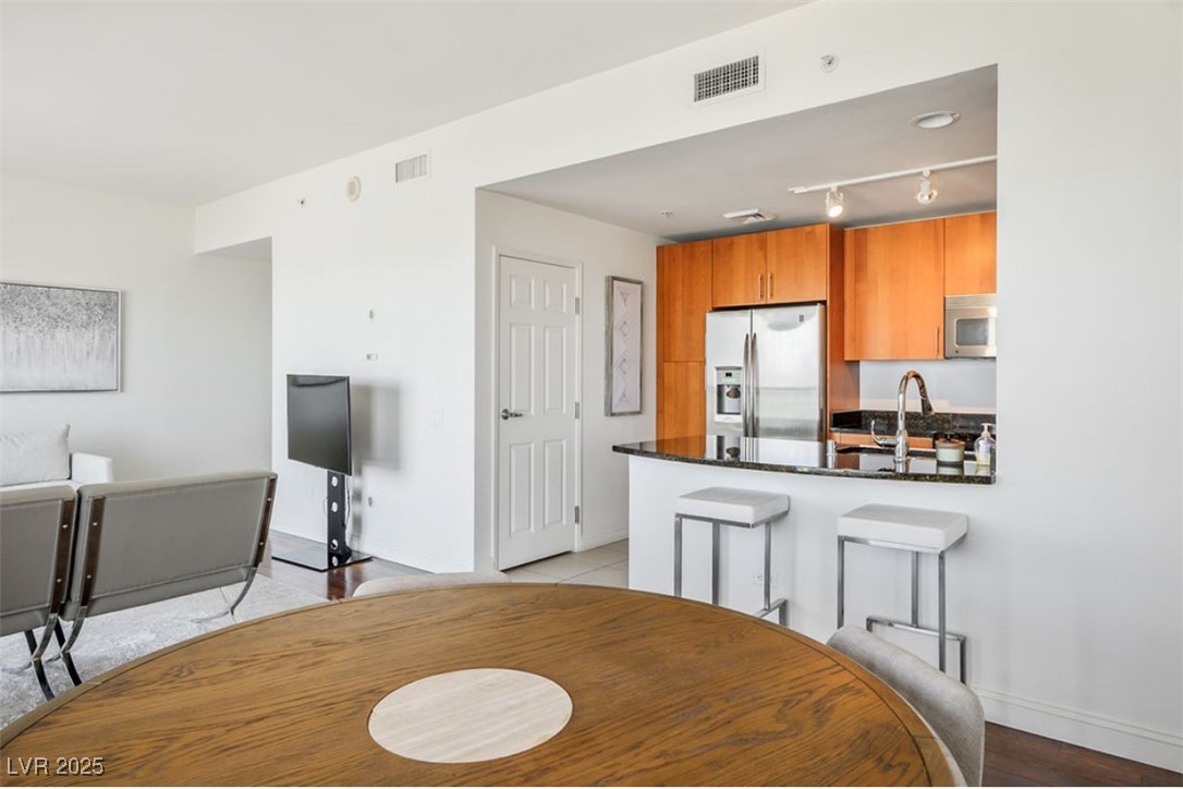 200 West Sahara Avenue 3312