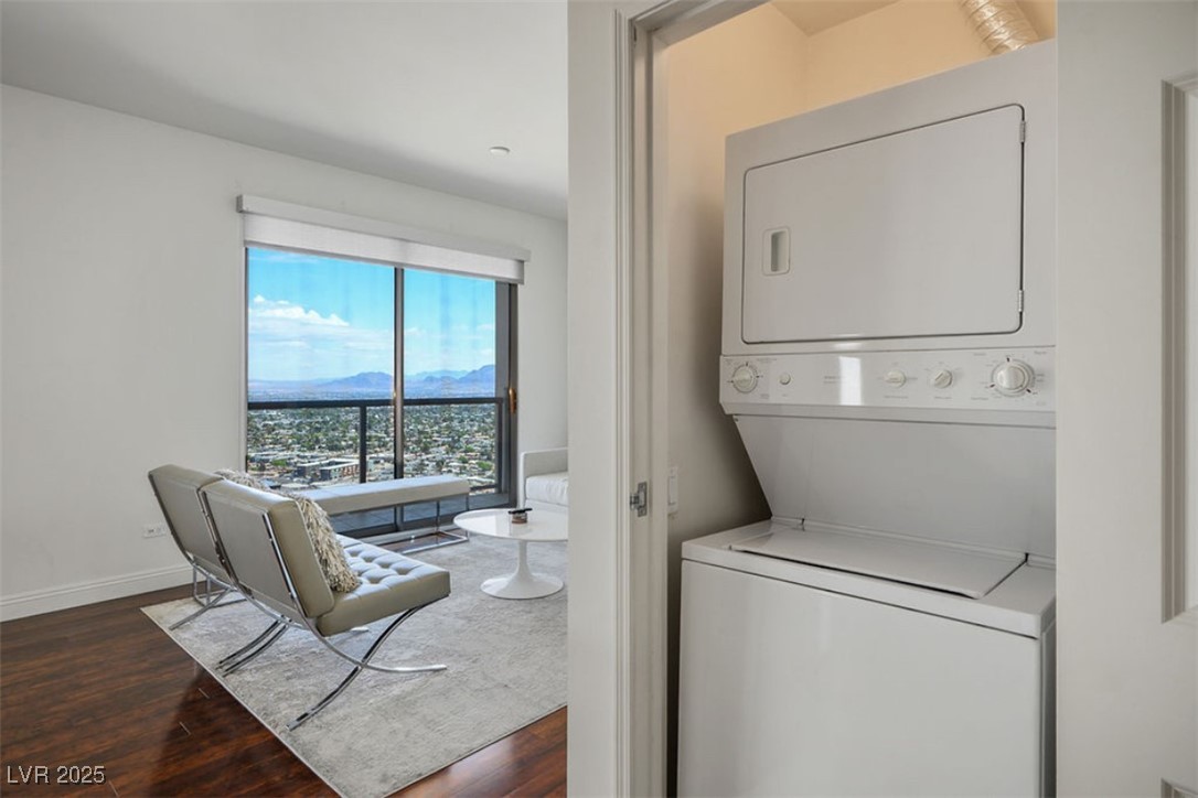 200 West Sahara Avenue 3312