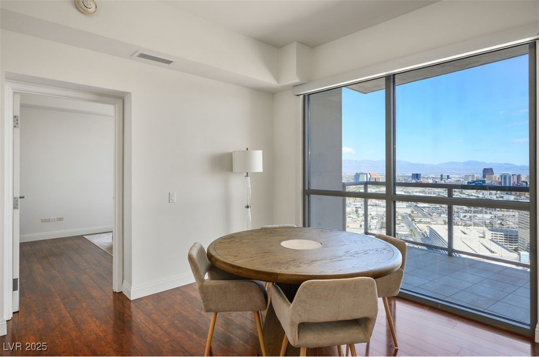 200 West Sahara Avenue 3312