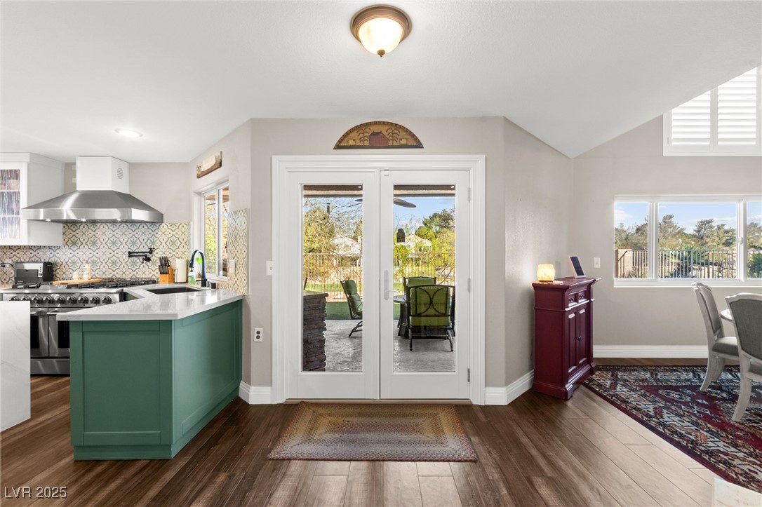 5492 Royal Vista Lane