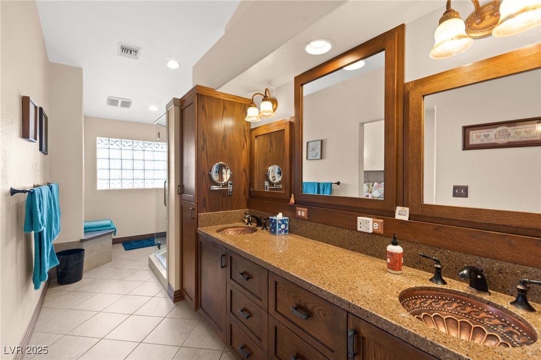 5492 Royal Vista Lane