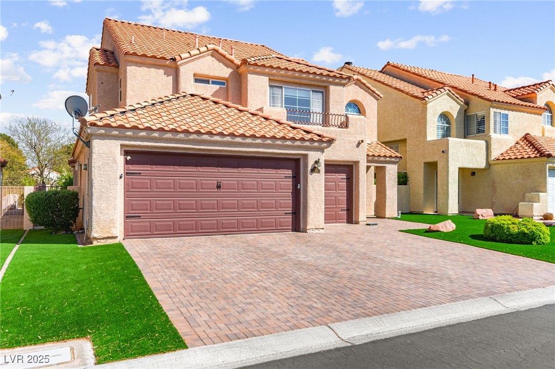 5492 Royal Vista Lane