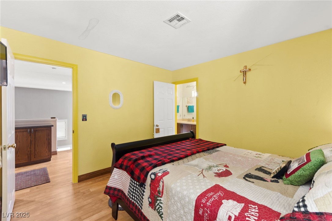 5492 Royal Vista Lane
