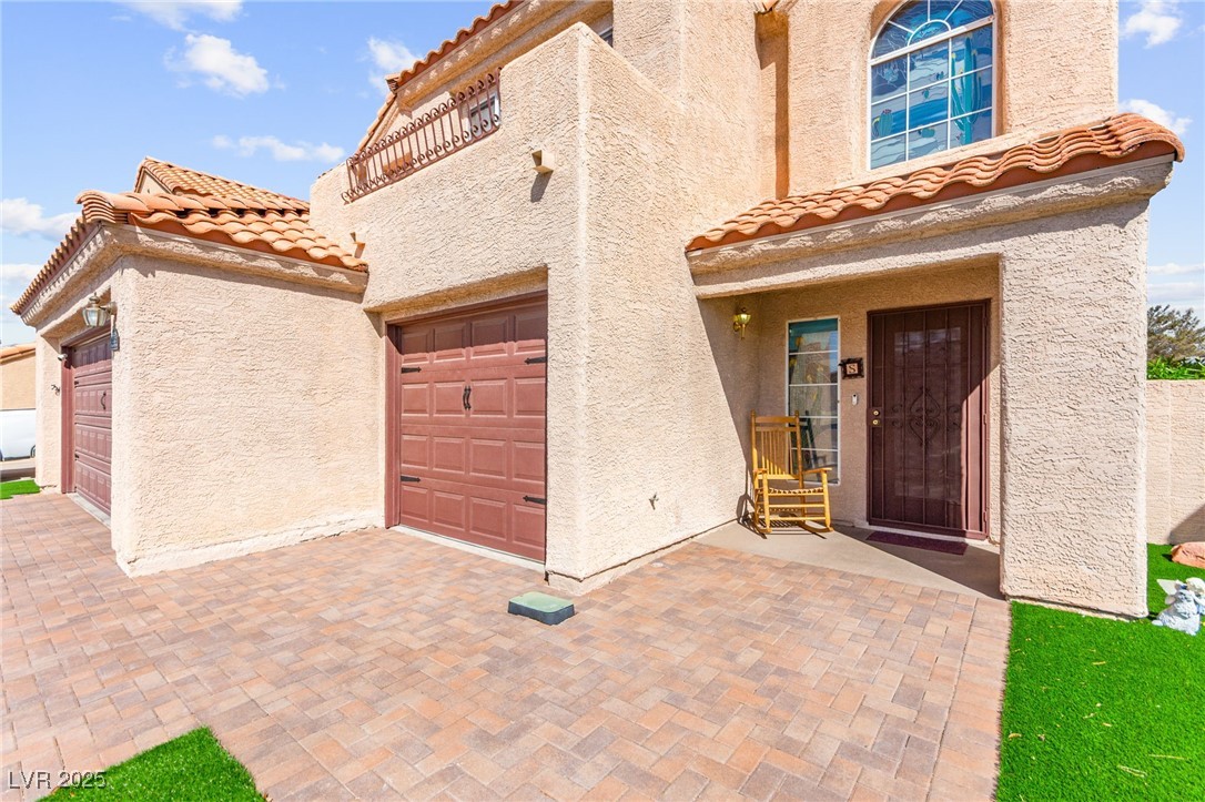 5492 Royal Vista Lane