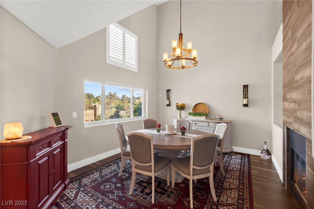 5492 Royal Vista Lane