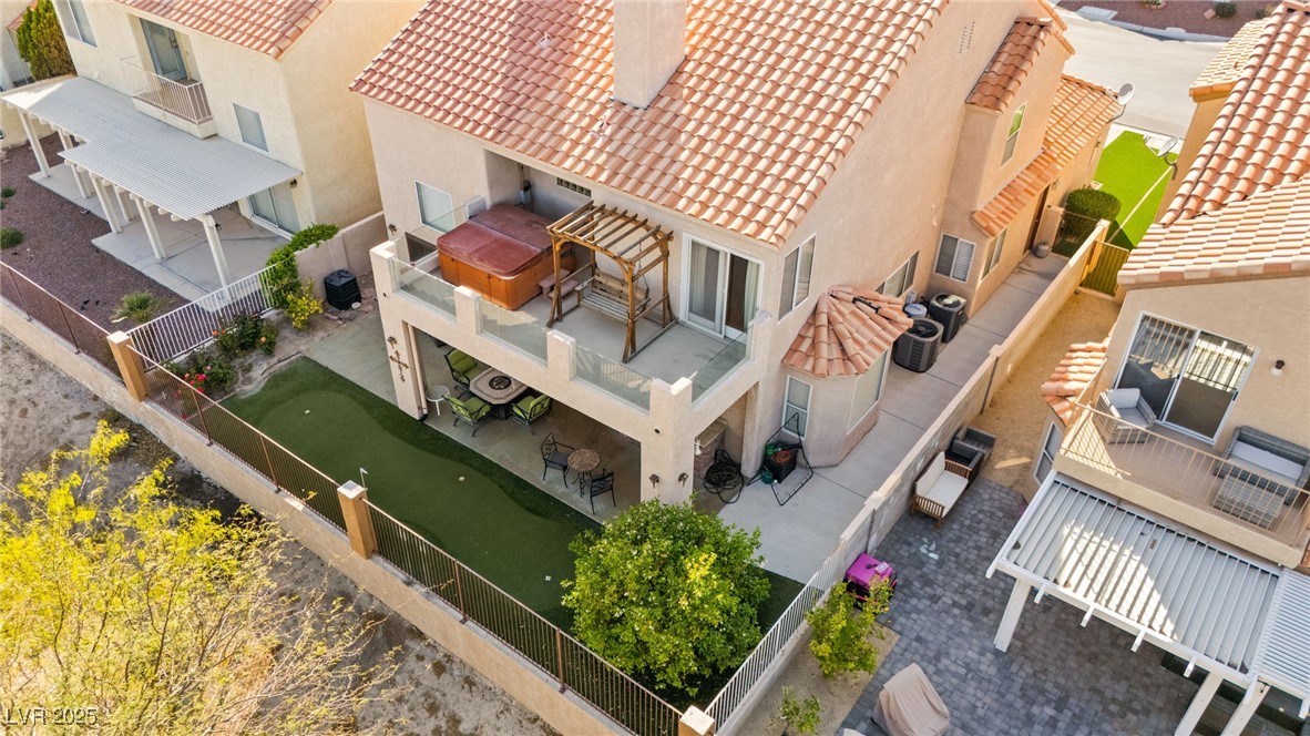 5492 Royal Vista Lane
