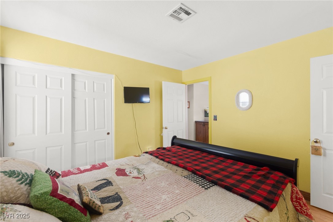 5492 Royal Vista Lane