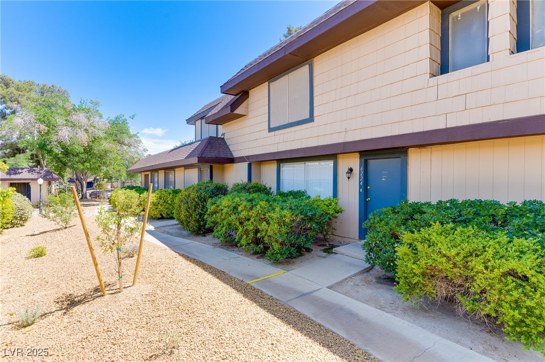 6224 Meadow Vista Lane