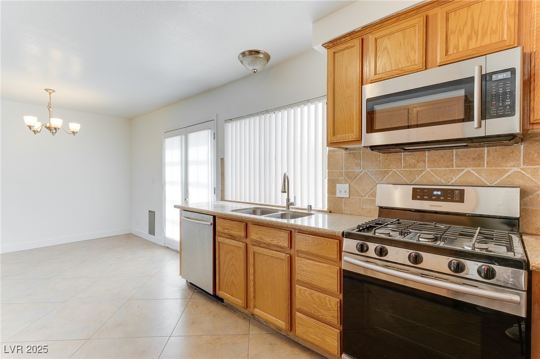6224 Meadow Vista Lane