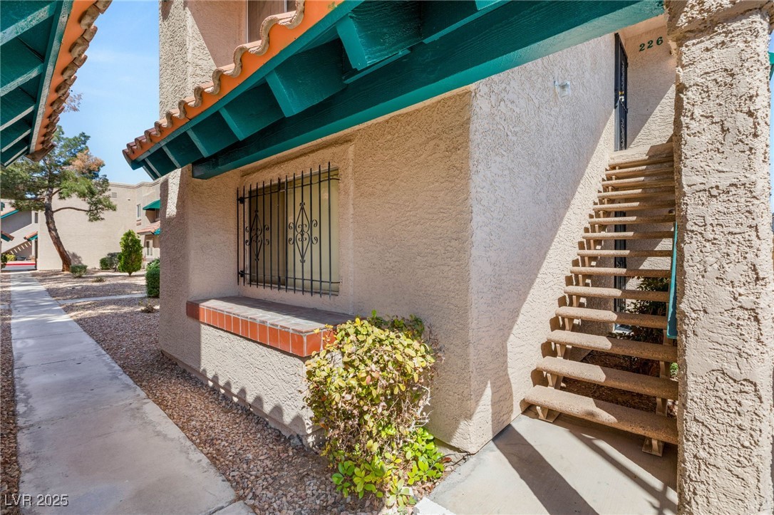 6750 Del Rey Avenue 226