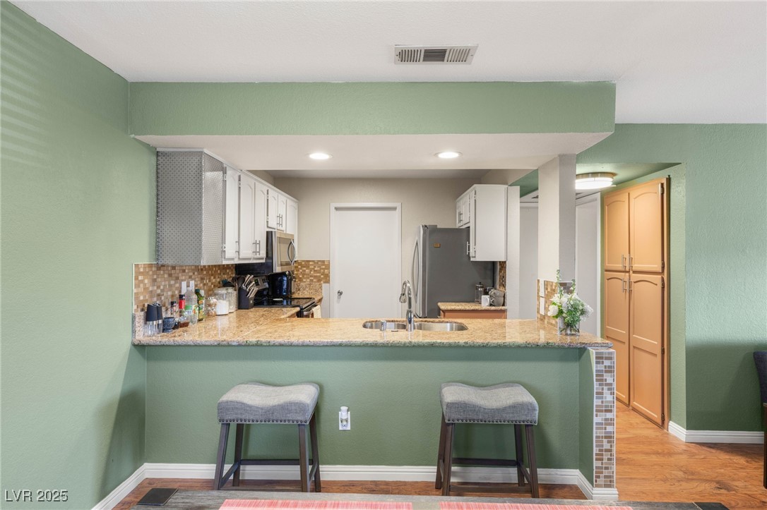 6750 Del Rey Avenue 226