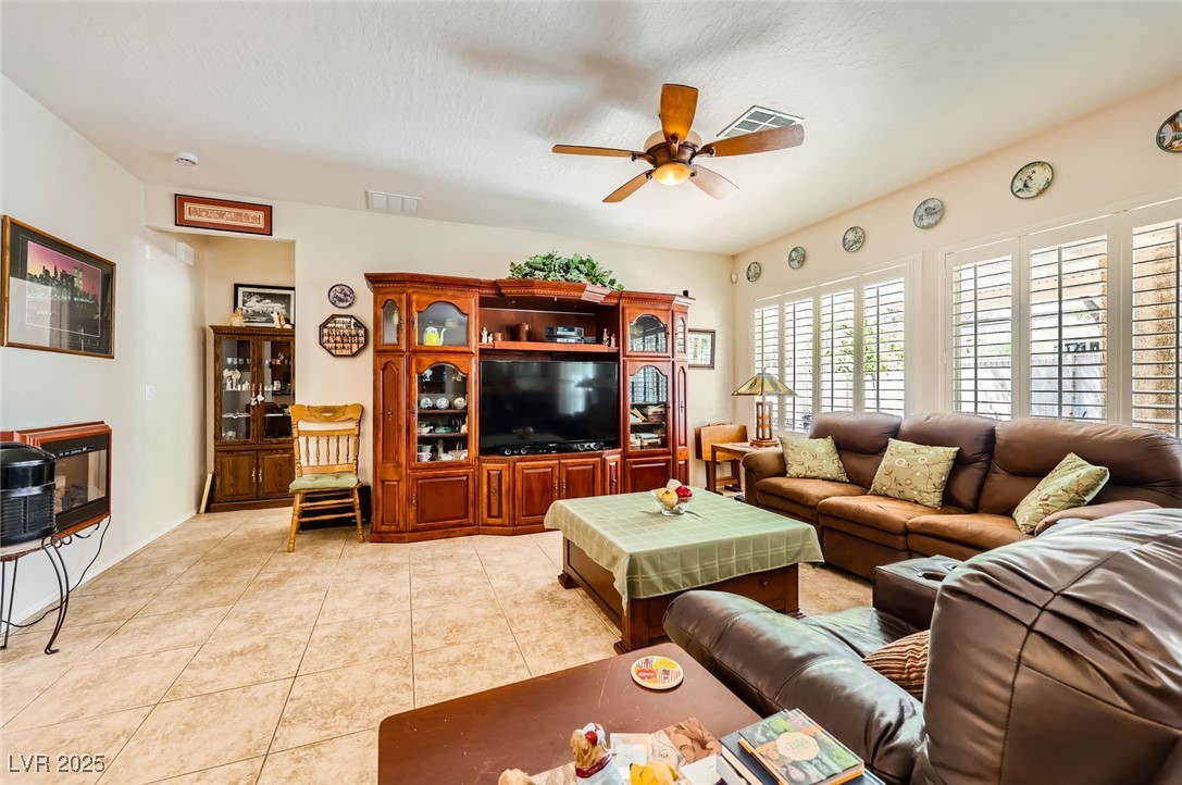 2213 Carrier Dove Way