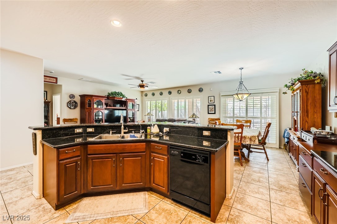 2213 Carrier Dove Way