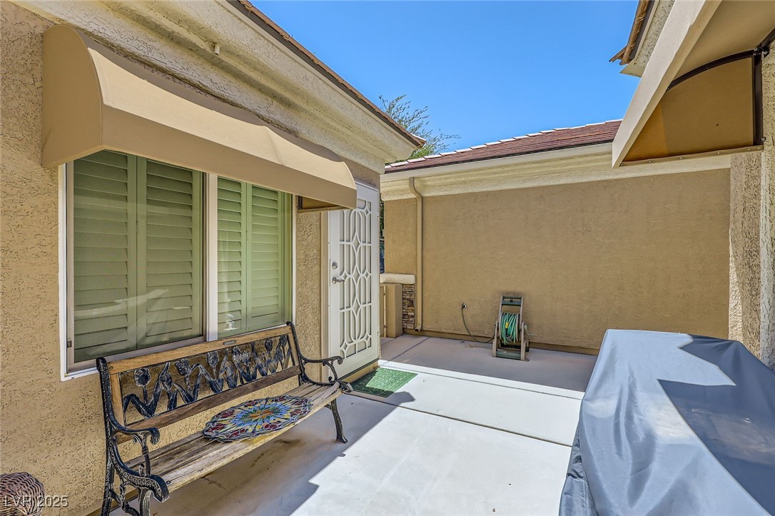 2213 Carrier Dove Way