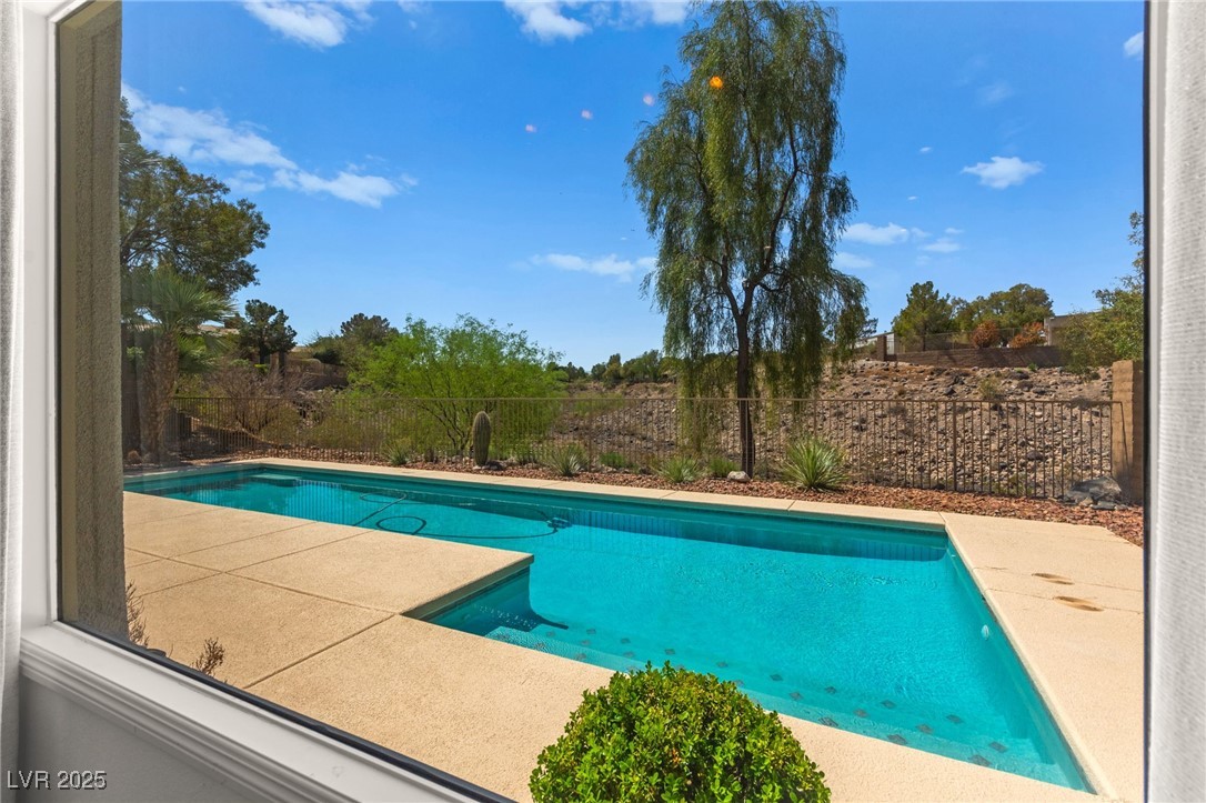 29 Plum Hollow Drive