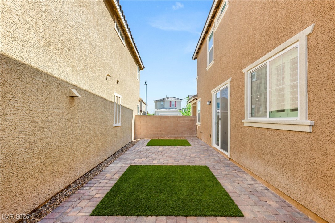 2467 Bellinzona Place