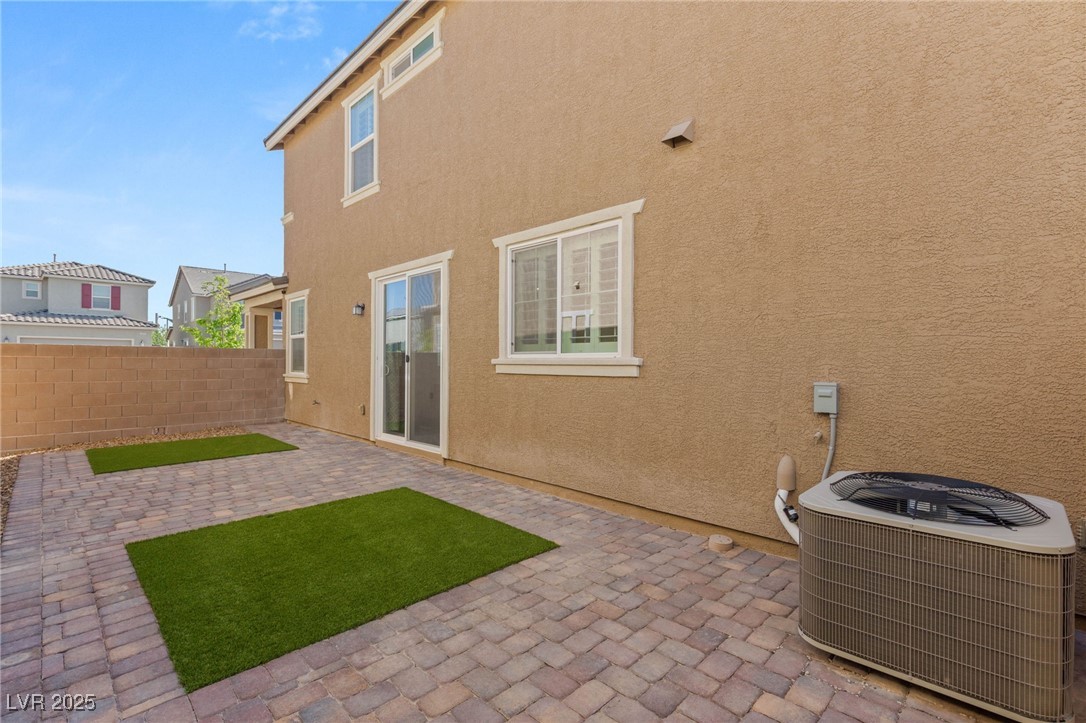 2467 Bellinzona Place