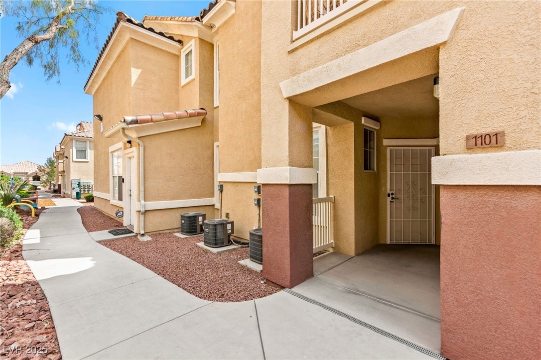 5855 Valley Drive 1101