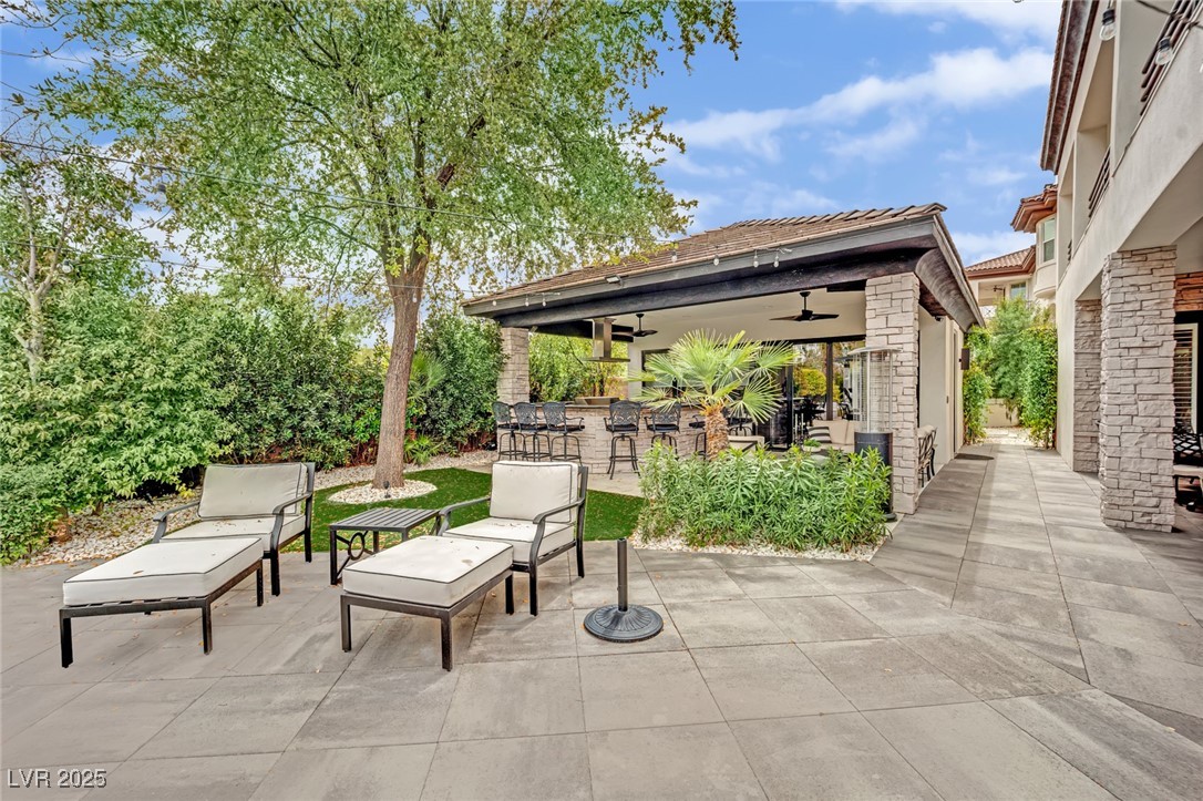 2208 Point Rock Lane