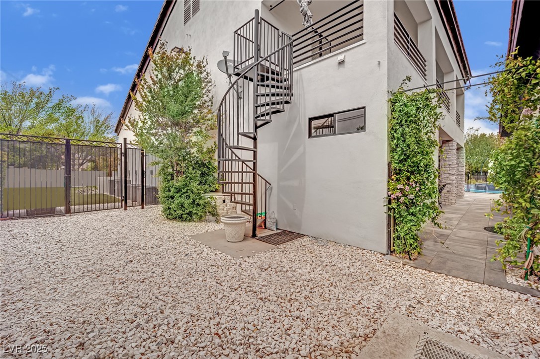 2208 Point Rock Lane