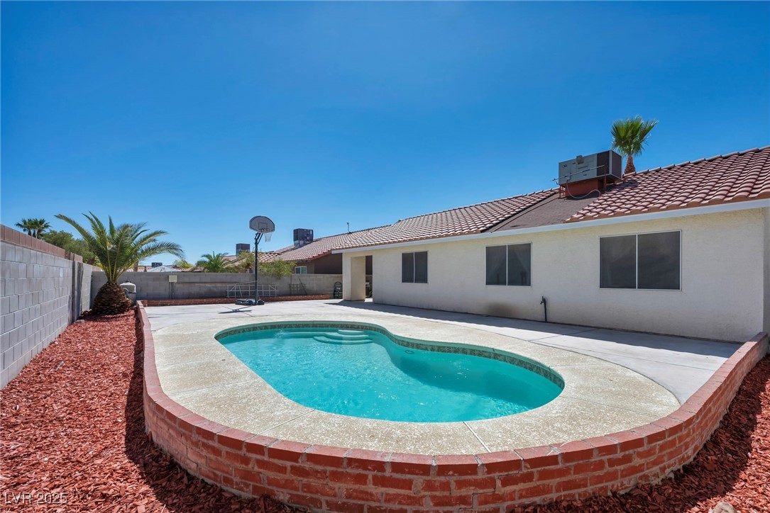 520 Stonehurst Drive