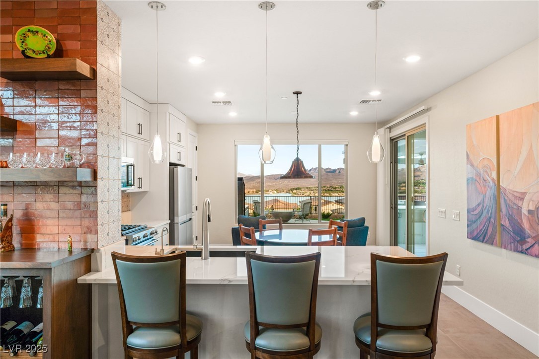 46 Lake Bluff Court