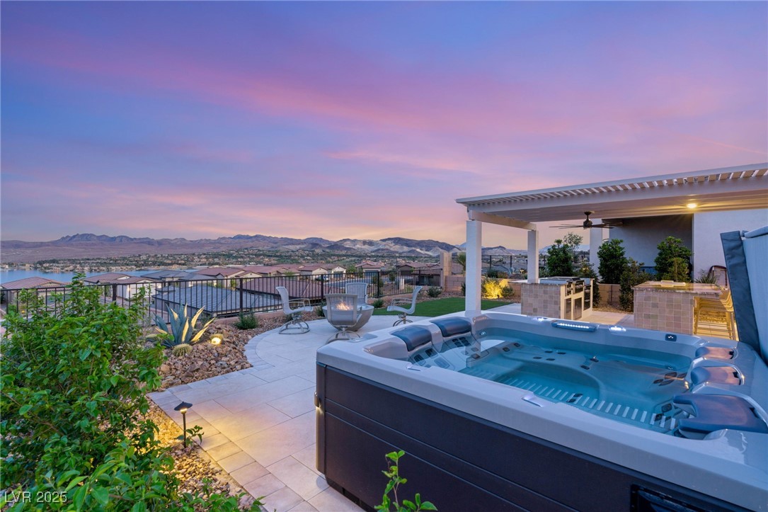46 Lake Bluff Court