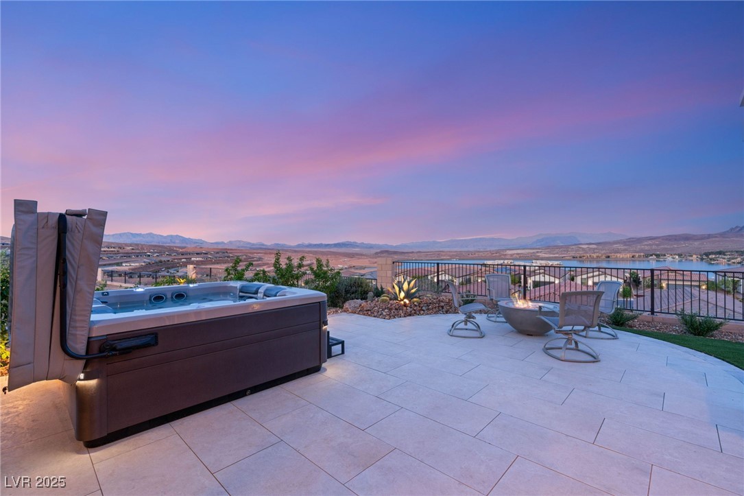 46 Lake Bluff Court