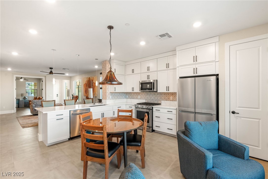 46 Lake Bluff Court