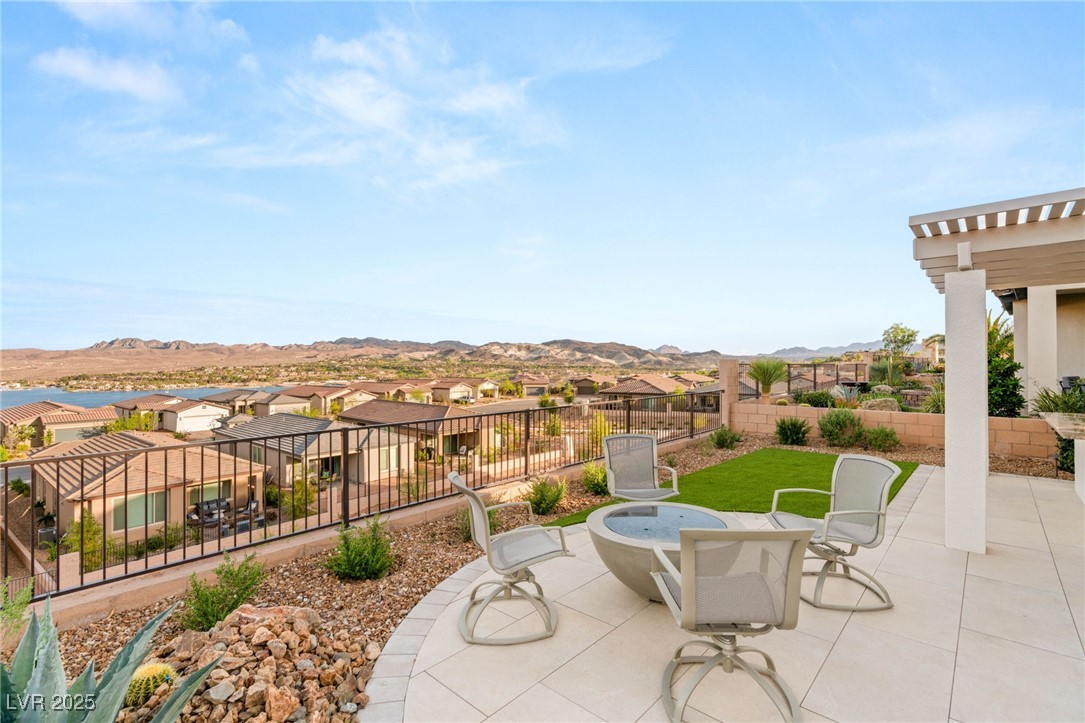 46 Lake Bluff Court
