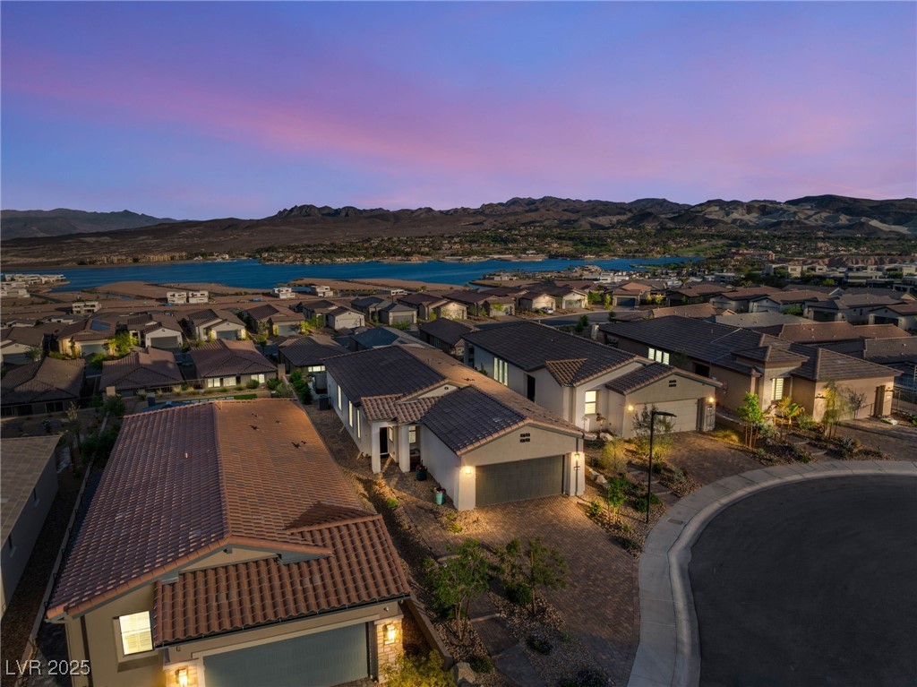 46 Lake Bluff Court