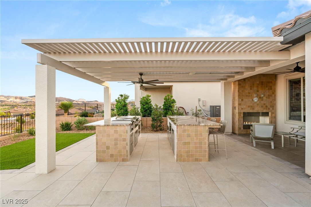46 Lake Bluff Court