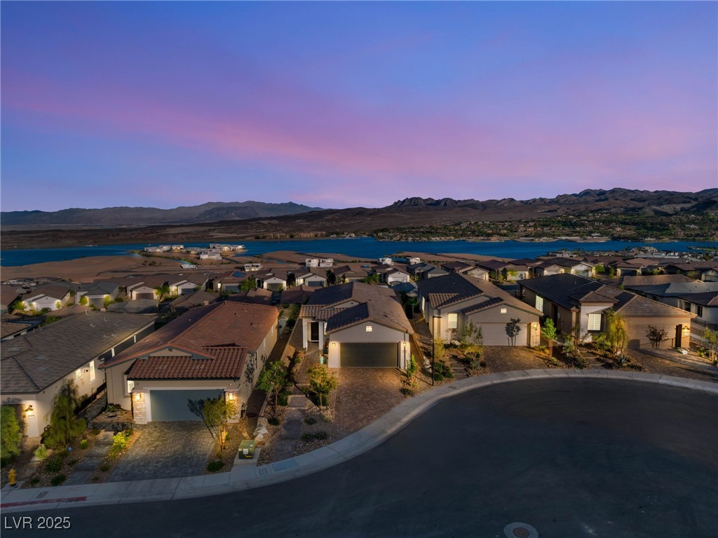 46 Lake Bluff Court