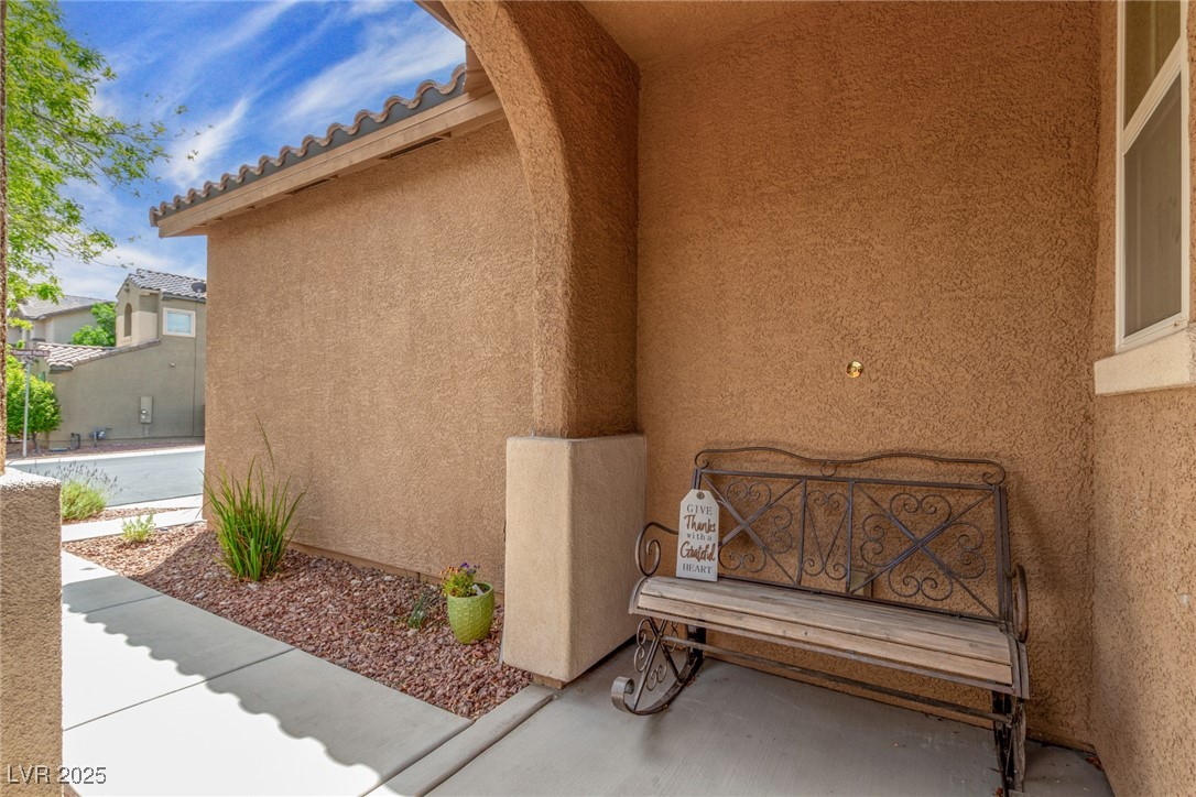 10528 Emerald Path Avenue