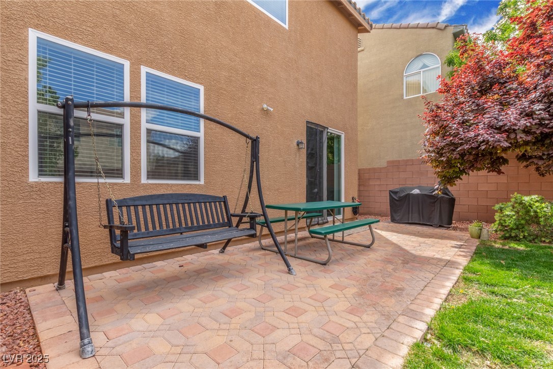 10528 Emerald Path Avenue