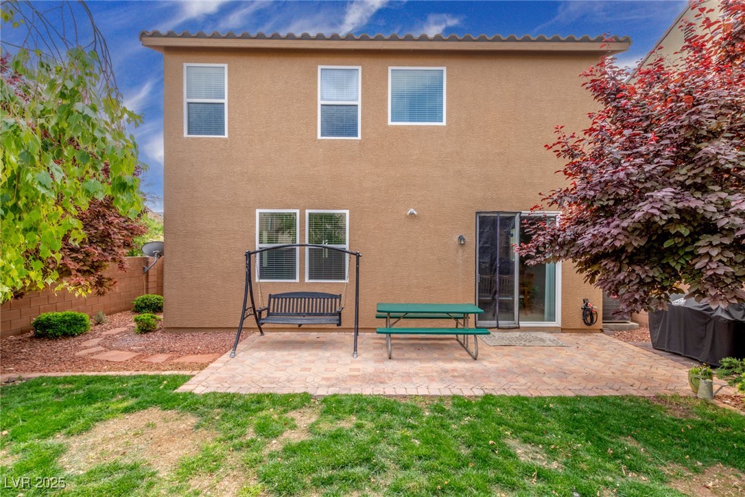 10528 Emerald Path Avenue