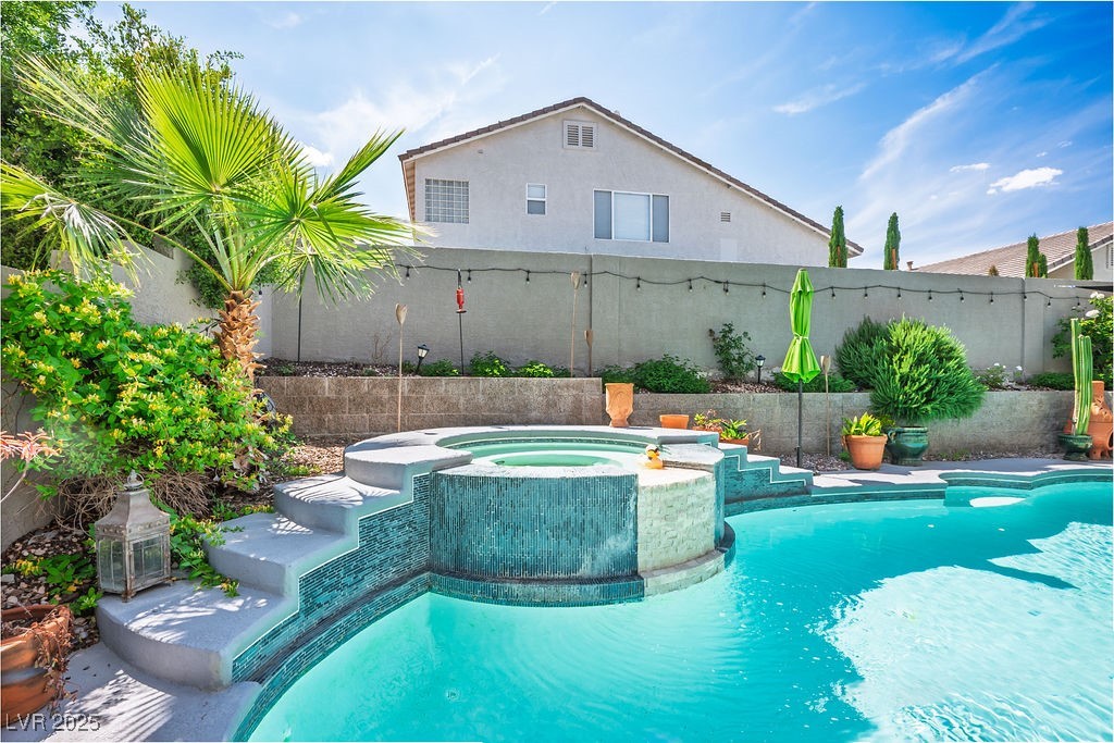 301 NEW RIVER Circle