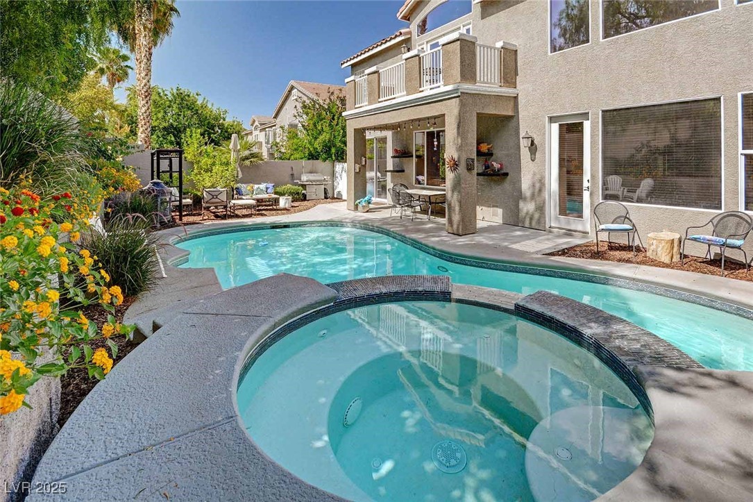 301 NEW RIVER Circle